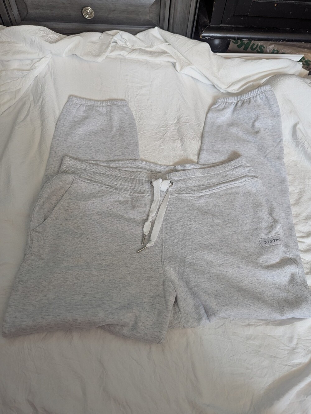Calvin Klein Women's Light Grey Sweatpants in XL